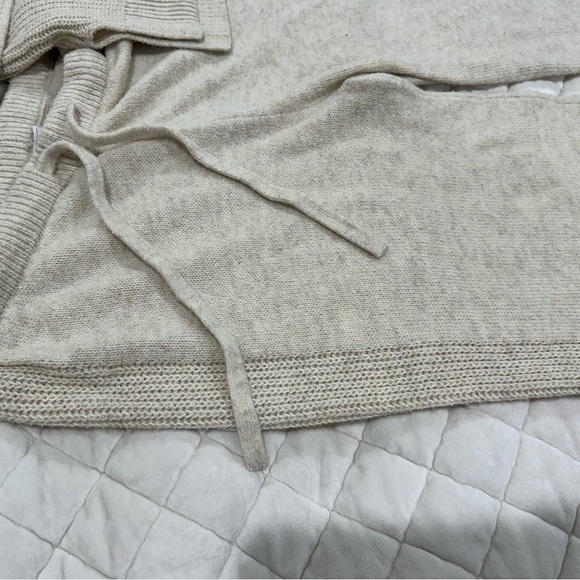 Cozy Knit Sweater and Pants Set in beige - Picture 6 of 8